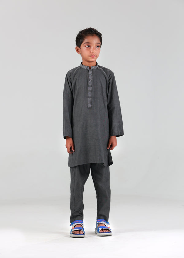 BOY BLACK SUIT EMB (BLACK)